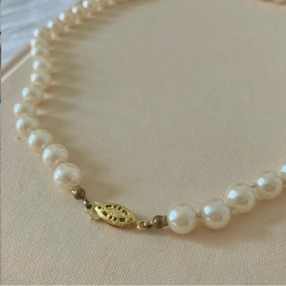 Ivory Hand Knotted Pearl Necklace Vintage “Berenice” 19” Marquis Fishhook Class - Picture 3 of 6